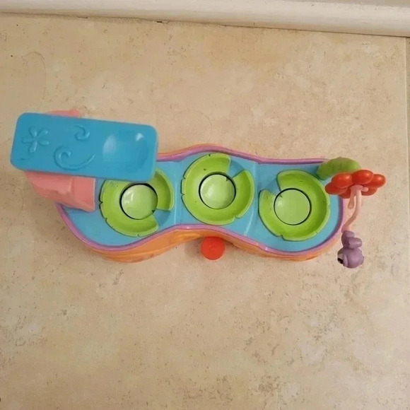 Littlest PetShop Hasbro "Leapin Lagoon" #236 Frog's playset Replacement - Picture 2 of 5